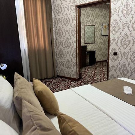 Arda Palace Hotel Tasjkent Buitenkant foto