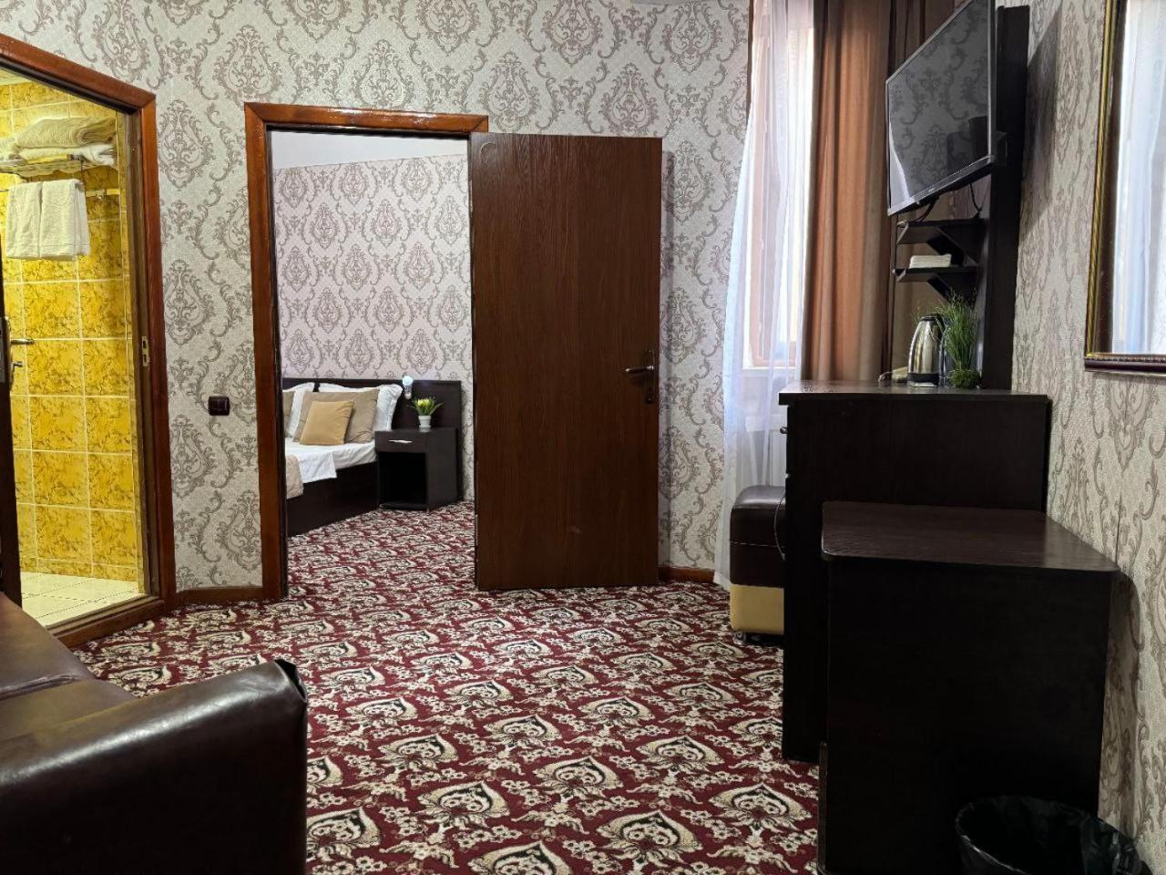 Arda Palace Hotel Tasjkent Buitenkant foto