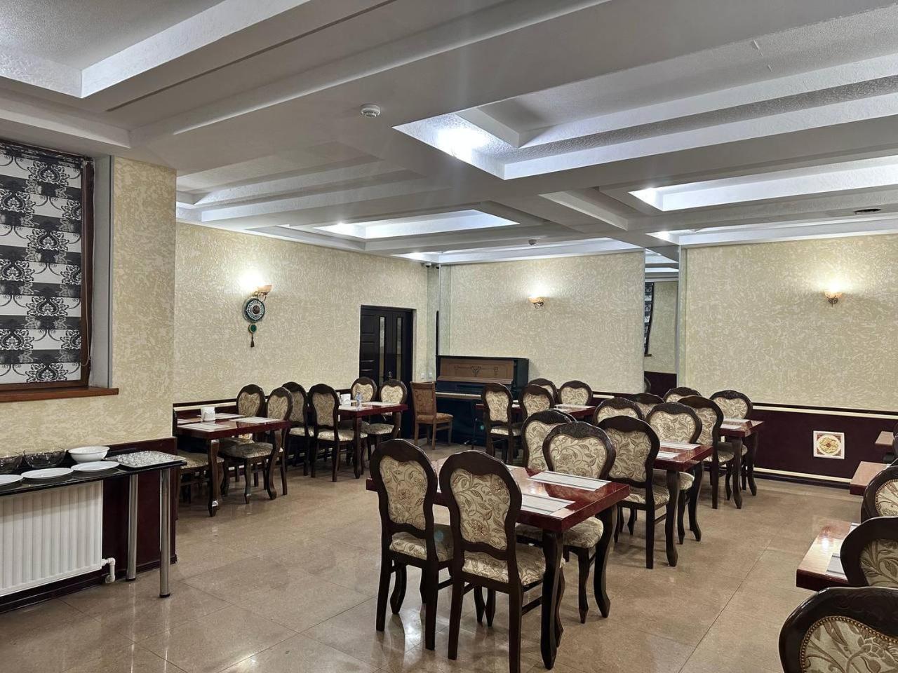 Arda Palace Hotel Tasjkent Buitenkant foto